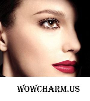 Мини-коллекция макияжа для новогодних торжеств от Chanel