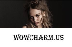17-летняя Лили-Роуз Депп разделась для Vogue