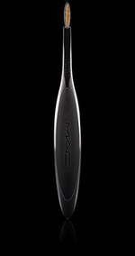 кисть MAC Cosmetics