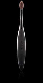 кисть MAC Cosmetics