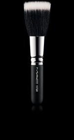 кисть MAC Cosmetics