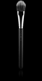 кисть MAC Cosmetics