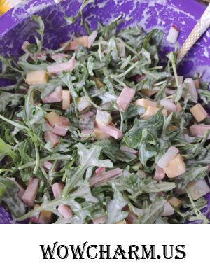 Салат с ветчиной и руколой