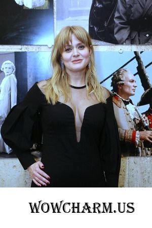 Заметно похудевшая Анна Михалкова подверглась критике со стороны подписчиков