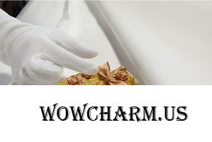Золотая монета в форме флакона парфюма MISS DIOR
