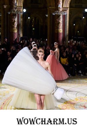 Необычная коллекция Viktor & Rolf Haute Couture весна/лето 2023 и не только