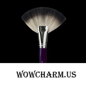 Oriflame / Beauty Fan Powder Brush Кисть для пудры и румян